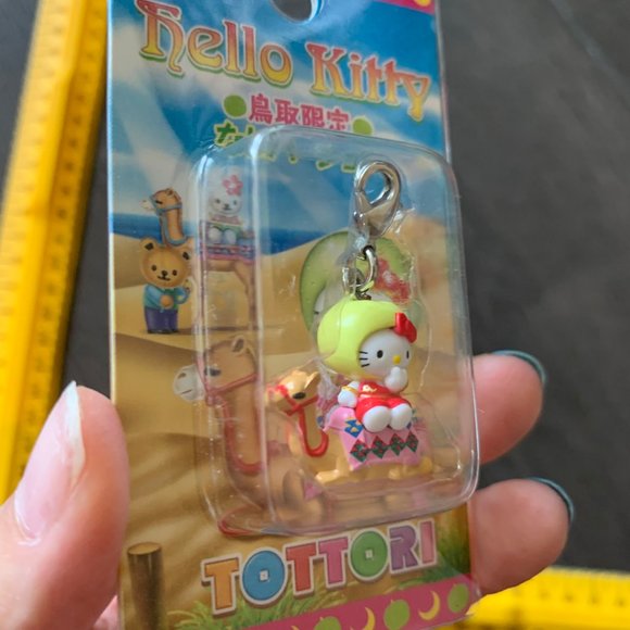 2006 HELLO KITTY CELLPHONE CHARM CAMEL TOTTORI - Picture 4 of 7